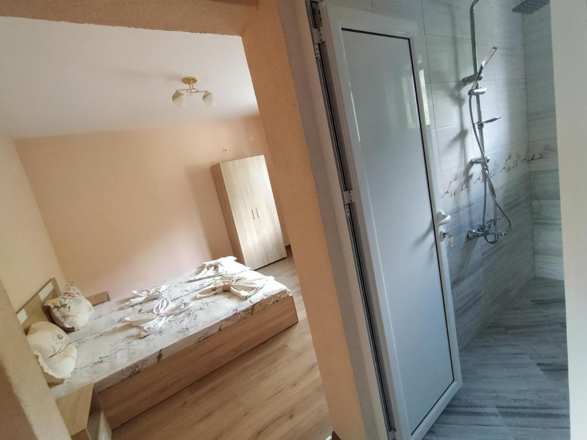 Guest House Proynovi Kałofer Zewnętrze zdjęcie