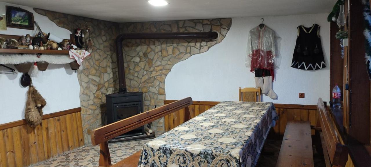 Guest House Proynovi Kałofer Zewnętrze zdjęcie