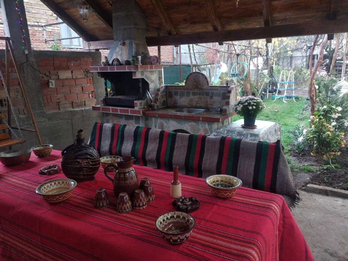Guest House Proynovi Kałofer Zewnętrze zdjęcie